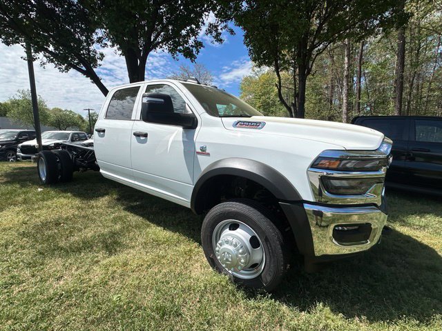 New 2026 RAM 5500 Tradesman w/ Chrome Appearance Group AWD/4WD image 8