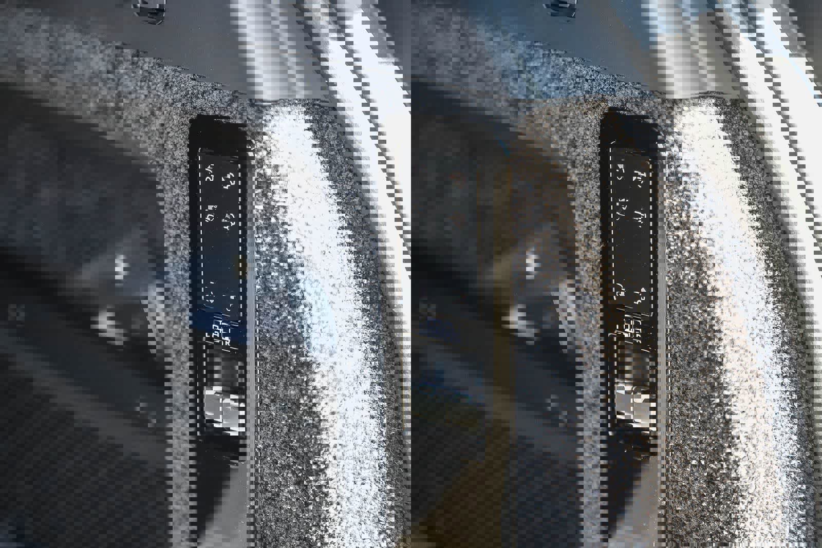 Used 2024 Land Rover Range Rover SV image 32