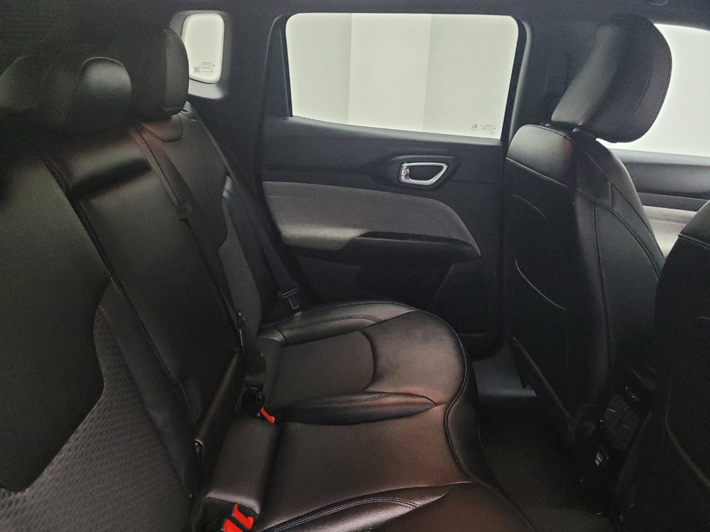 Used 2024 Jeep Compass Latitude w/ Altitude Special Edition image 19