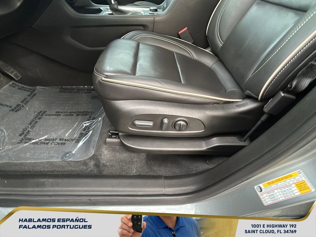 Used 2023 Chevrolet Traverse Premier w/ LPO, Cargo Package image 13