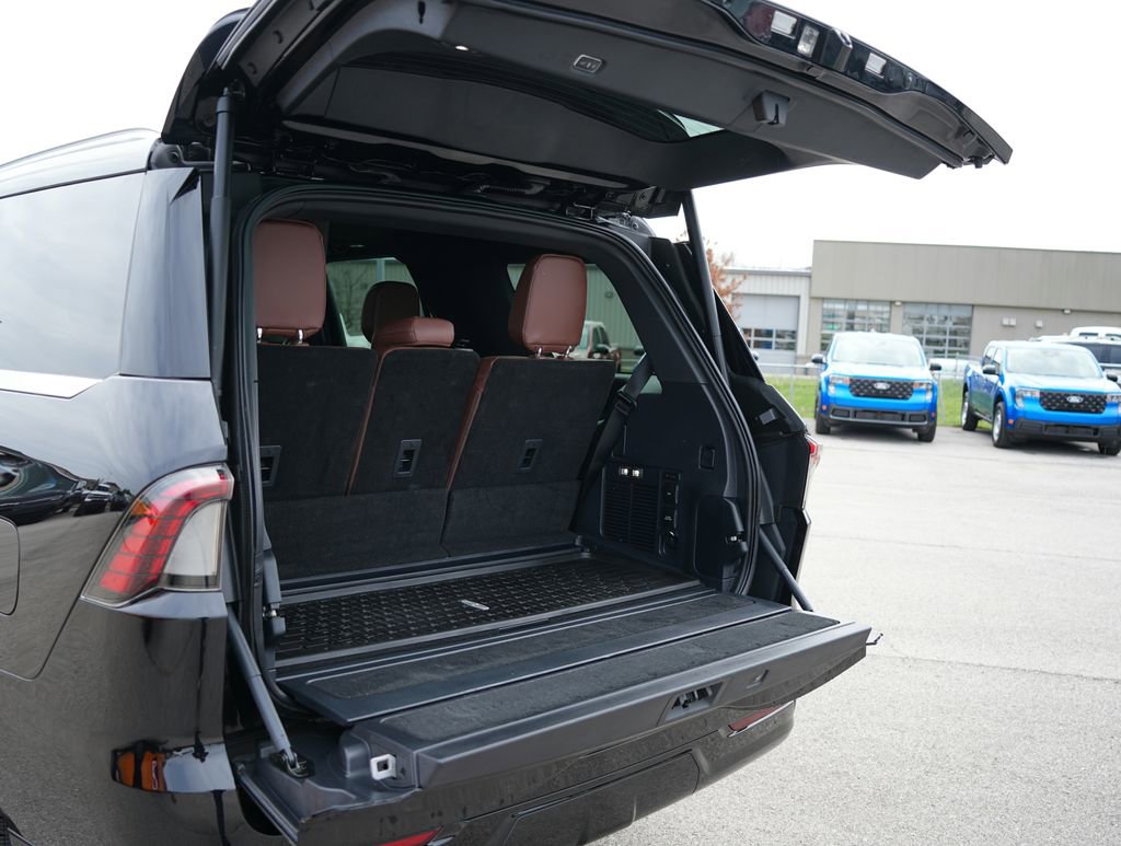 Used 2025 Lincoln Navigator Reserve AWD/4WD image 30
