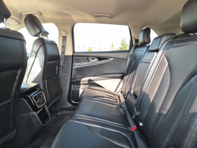 Used 2023 Lincoln Nautilus AWD w/ Premium Package image 29