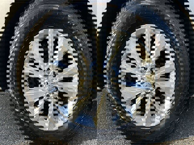 Used 2017 Kia Sedona LX w/ LX Essentials Premium Package image 12