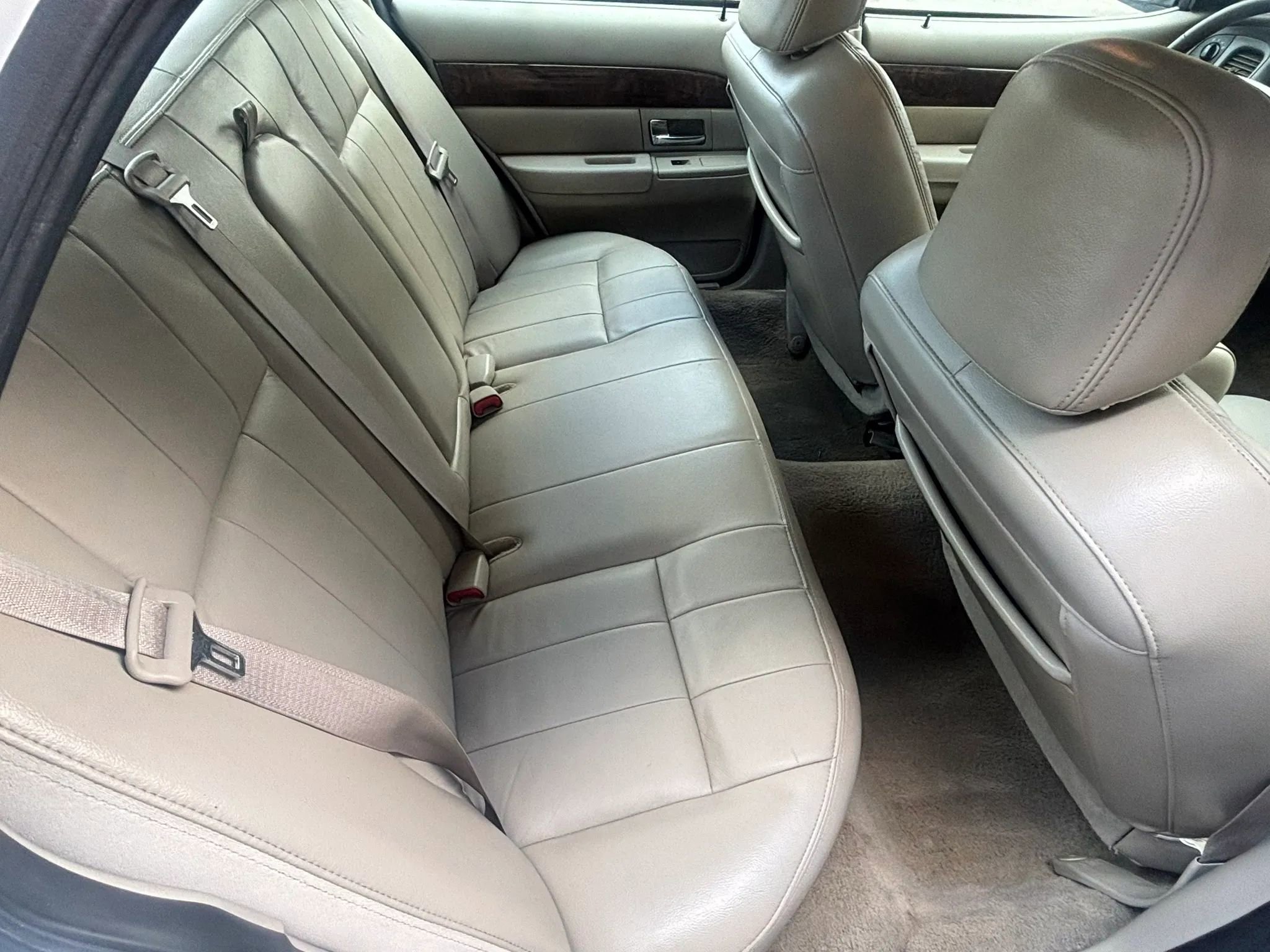Used 2009 Mercury Grand Marquis LS image 16