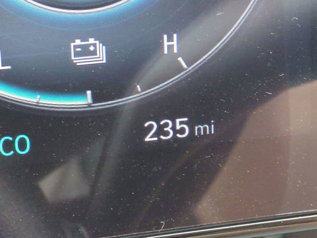 New 2026 Hyundai Elantra Limited image 35