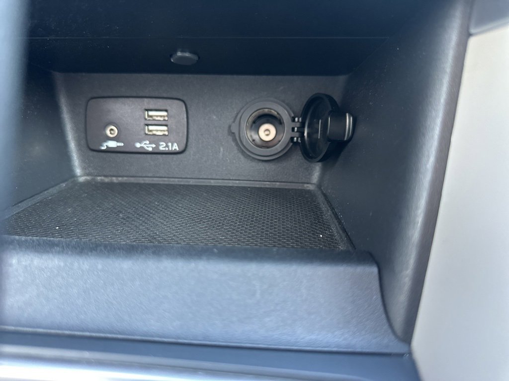 Used 2023 Subaru Forester Base image 24