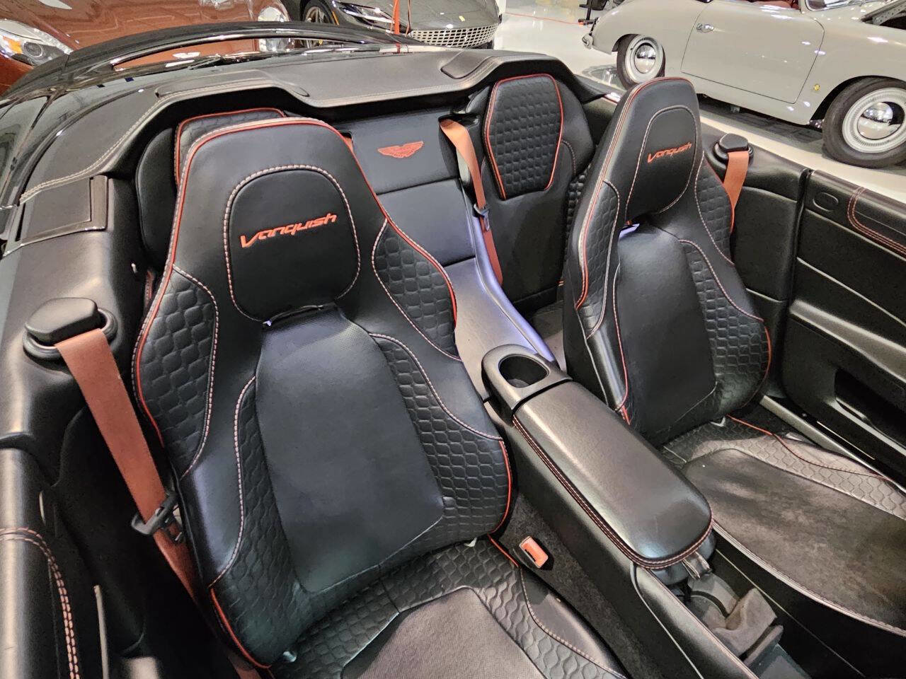 Used 2014 Aston Martin Vanquish Volante image 41
