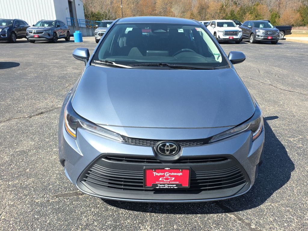 Used 2024 Toyota Corolla LE image 3