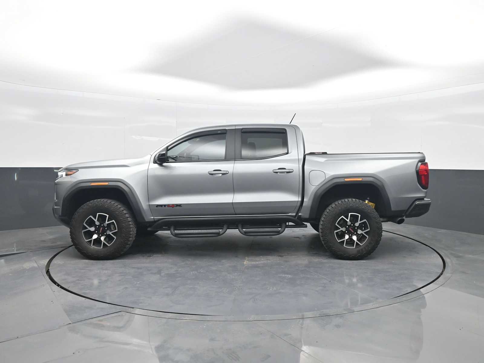 Used 2023 GMC Canyon AT4X AWD/4WD image 5