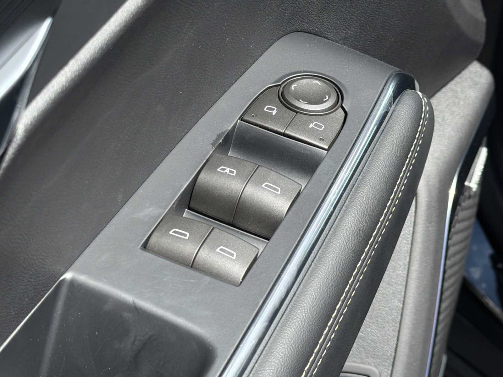 New 2026 GMC Acadia Elevation w/ Black Edition FWD image 18
