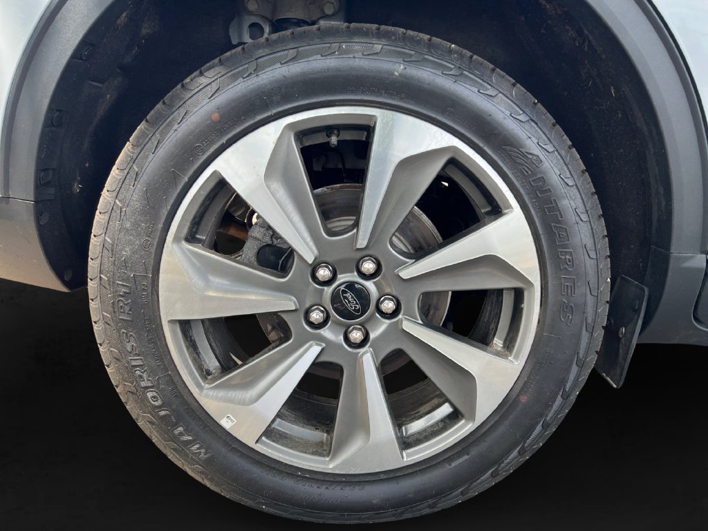 Used 2025 Ford Escape Platinum AWD/4WD image 12