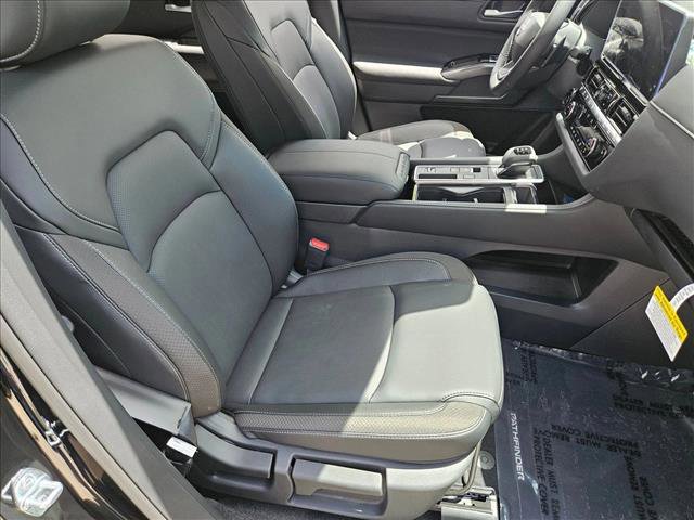 Used 2026 Nissan Pathfinder SL FWD image 19