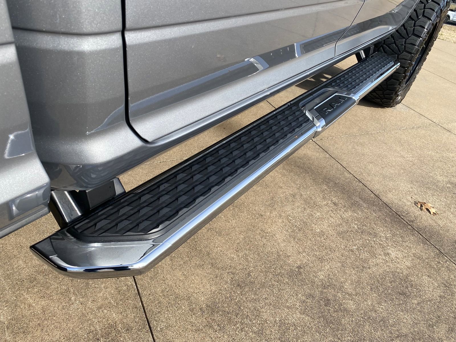 Used 2024 RAM 2500 Tradesman w/ Chrome Appearance Group image 10