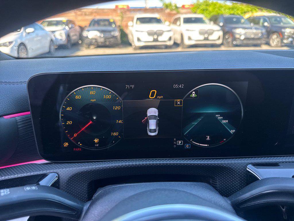 Used 2022 Mercedes-Benz CLA 250 4MATIC image 37
