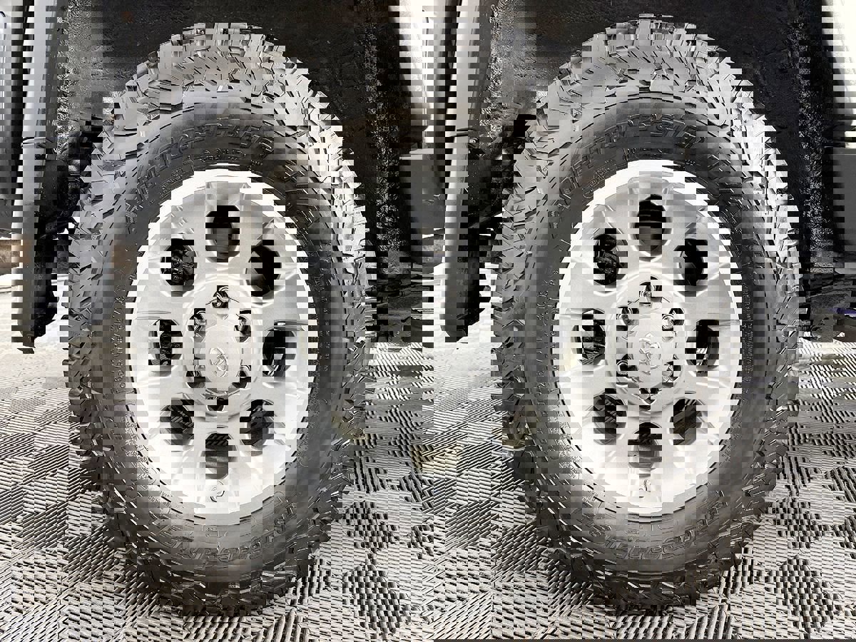 Used 2013 Toyota FJ Cruiser 4WD image 25