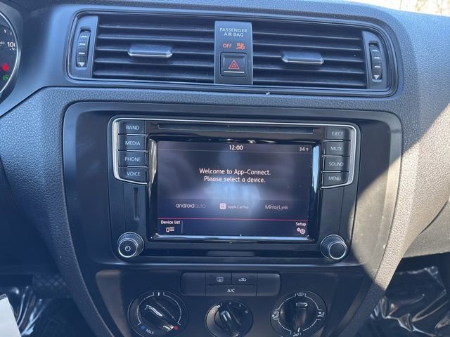 Used 2016 Volkswagen Jetta S image 23