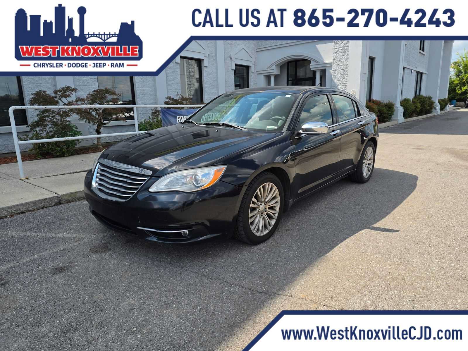 Used 2011 Chrysler 200 Limited FWD image 1