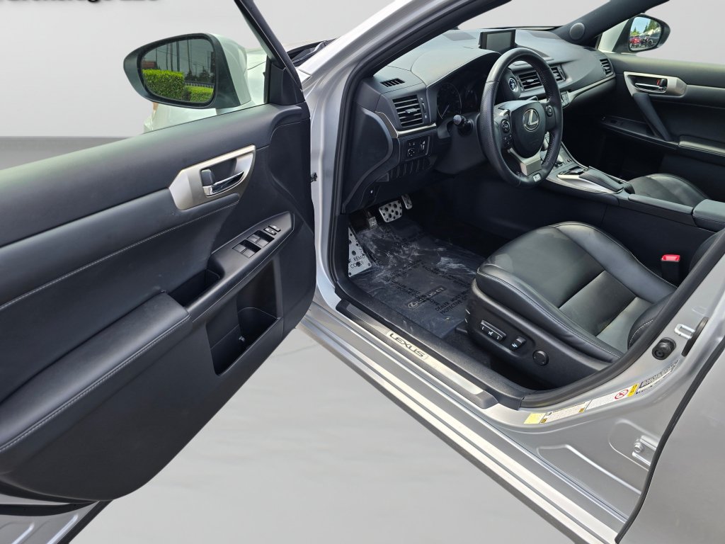 Used 2014 Lexus CT 200h w/ F Sport w/Nuluxe Interior FWD image 25