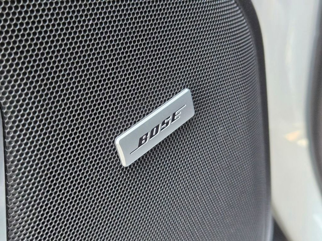 Used 2024 Chevrolet Suburban High Country w/ Premium Package image 28