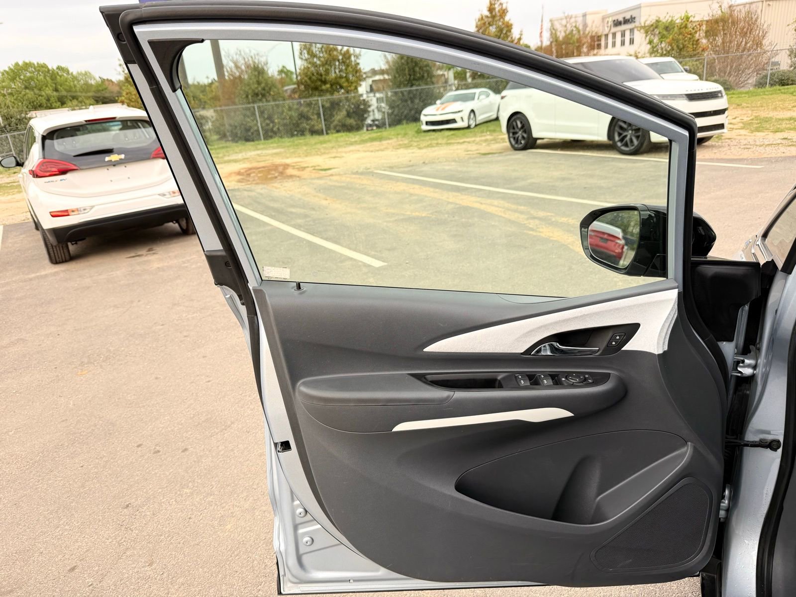 Used 2018 Chevrolet Bolt LT FWD image 16