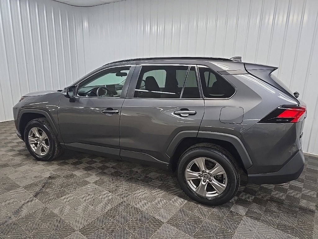 Used 2023 Toyota RAV4 XLE image 4