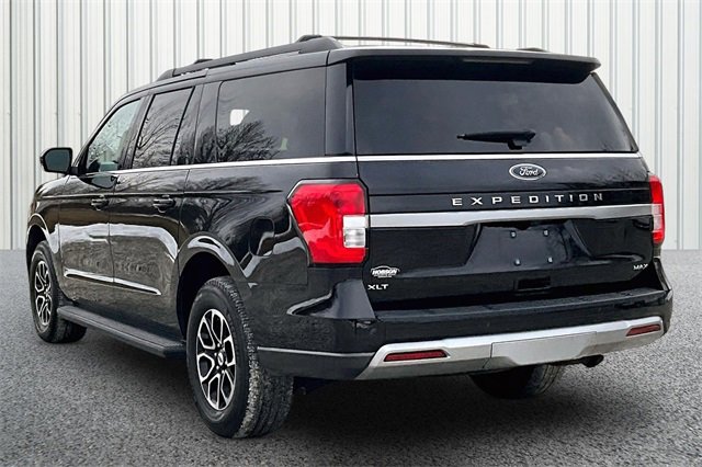 Used 2024 Ford Expedition Max XLT image 11