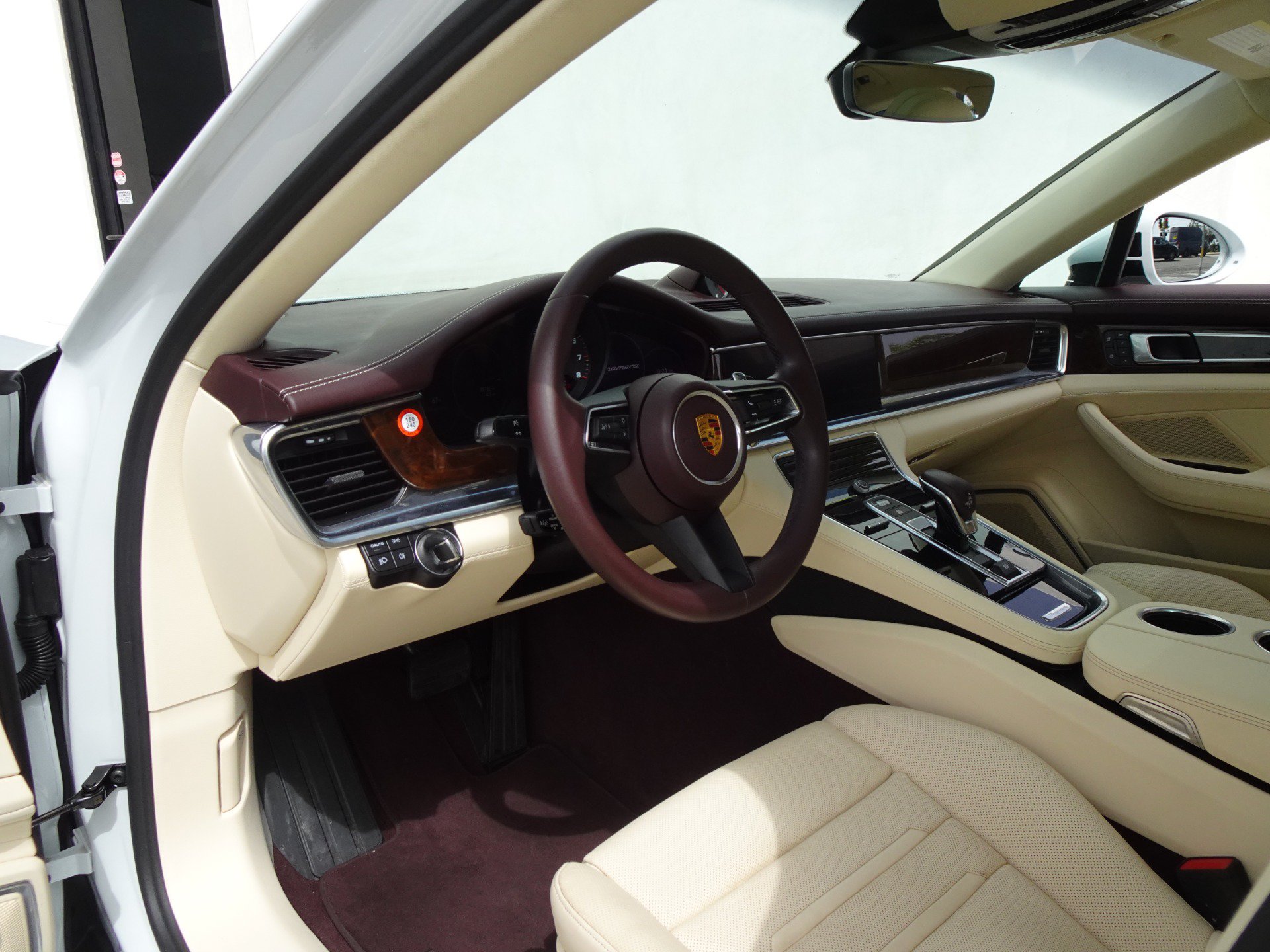 Used 2022 Porsche Panamera Platinum Edition RWD image 9