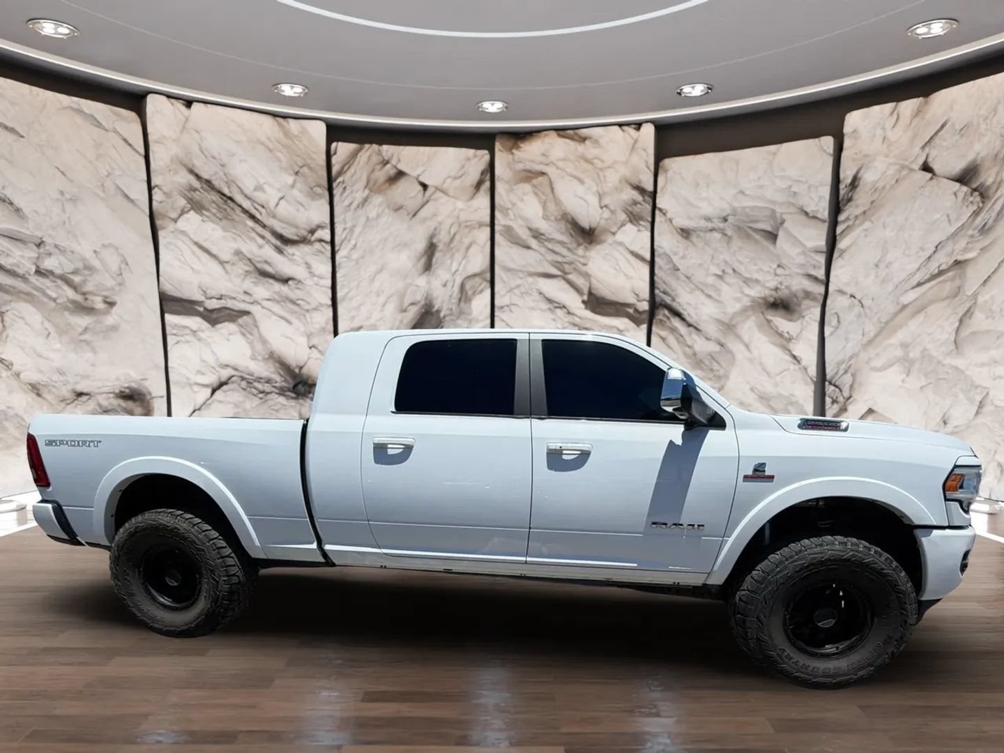 Used 2021 RAM 2500 Laramie AWD/4WD image 4
