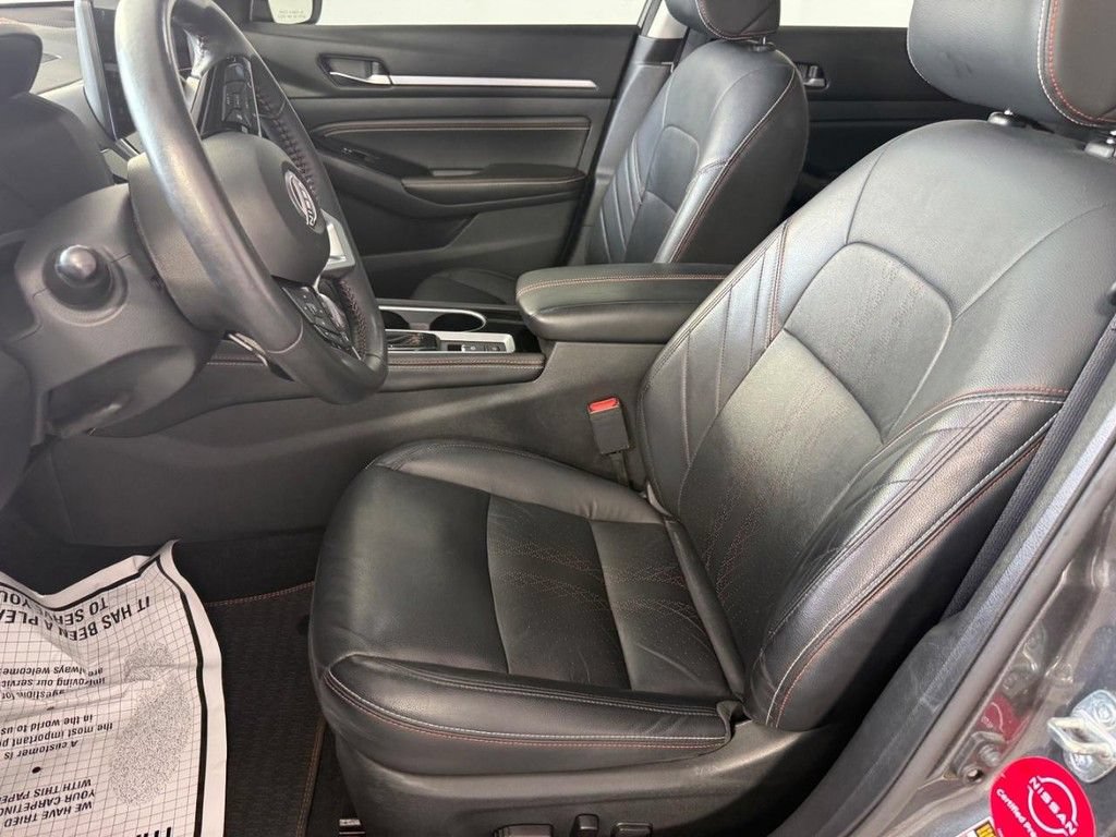 Used 2023 Nissan Altima 2.0 SR FWD image 18