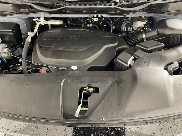 Certified 2025 Honda Odyssey Touring image 19
