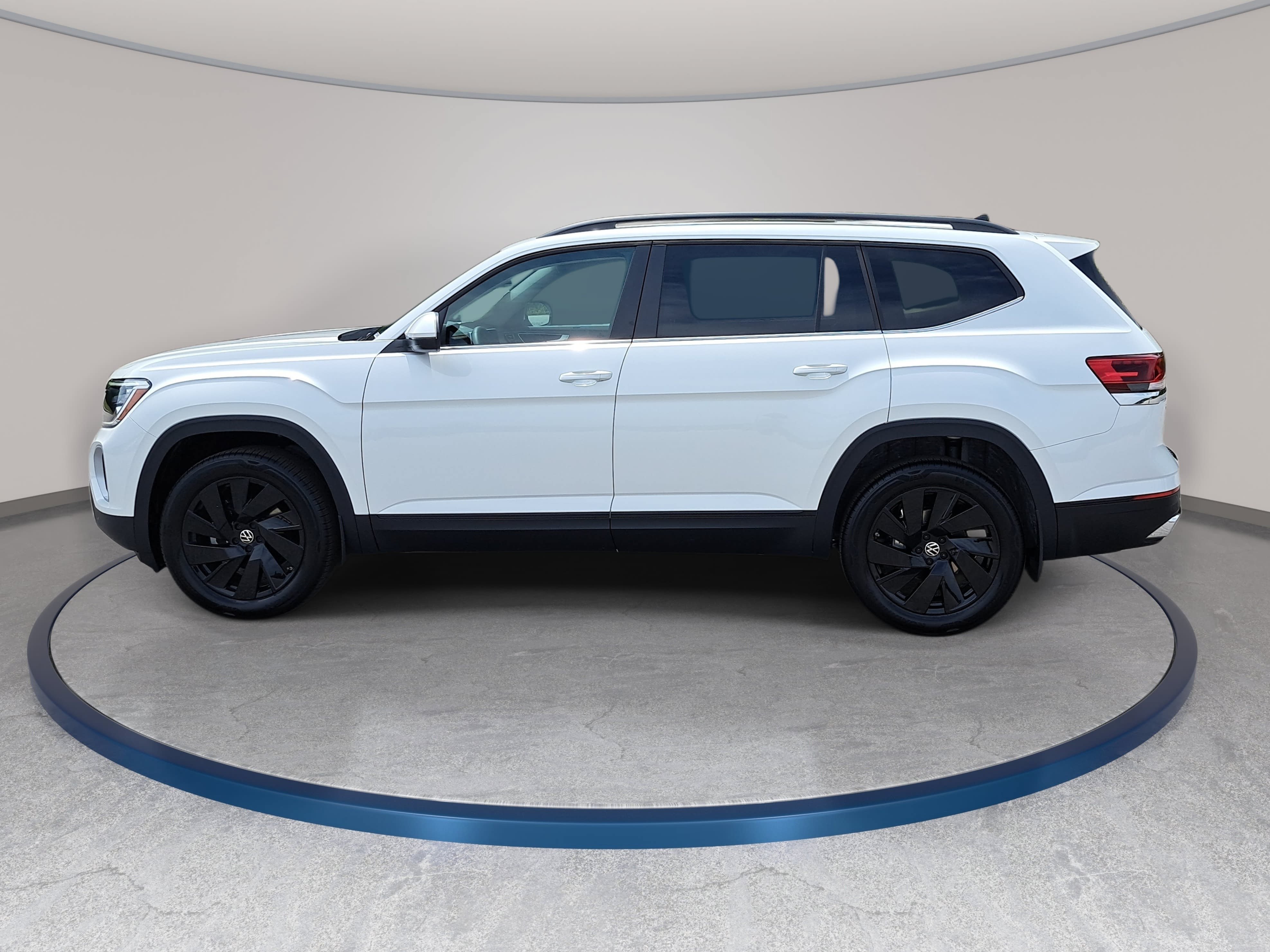 New 2026 Volkswagen Atlas SE FWD image 8