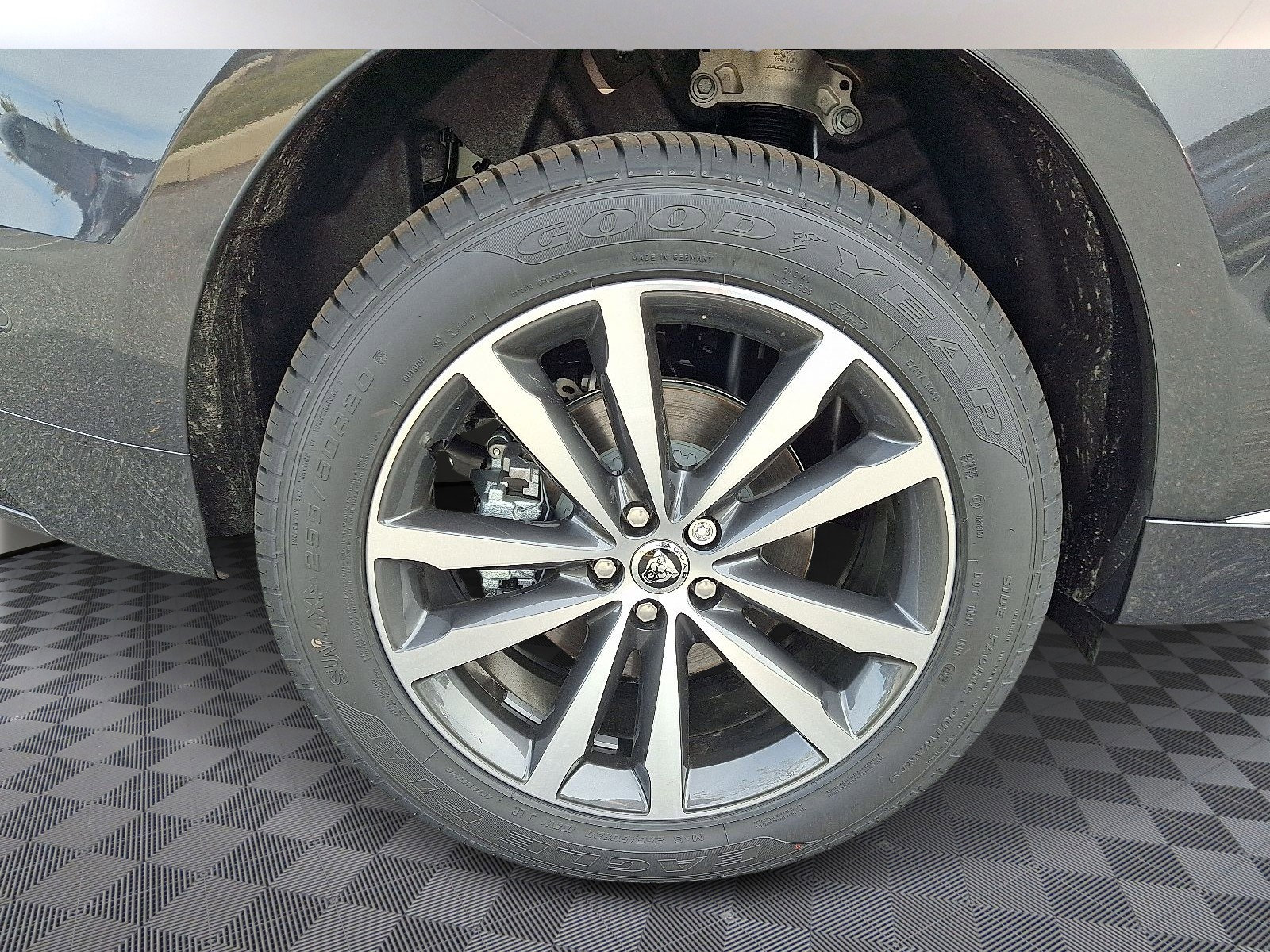 New 2026 Jaguar F-PACE R-Dynamic S image 7