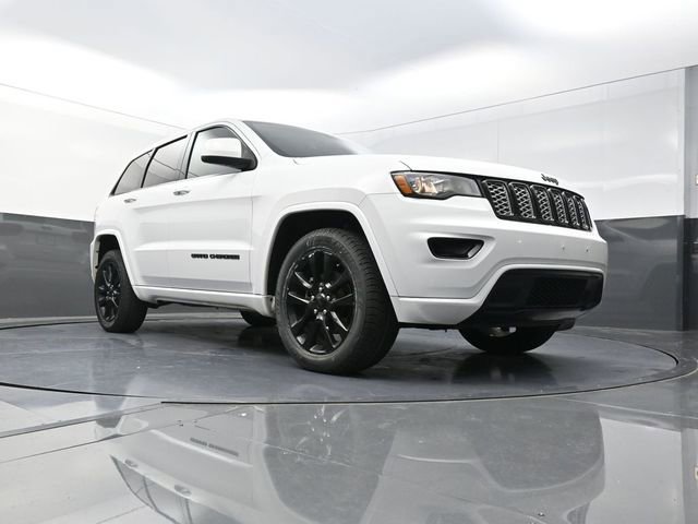 Used 2018 Jeep Grand Cherokee Altitude image 36