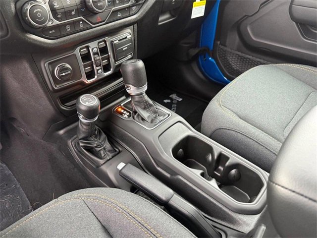 New 2025 Jeep Gladiator Sport image 27