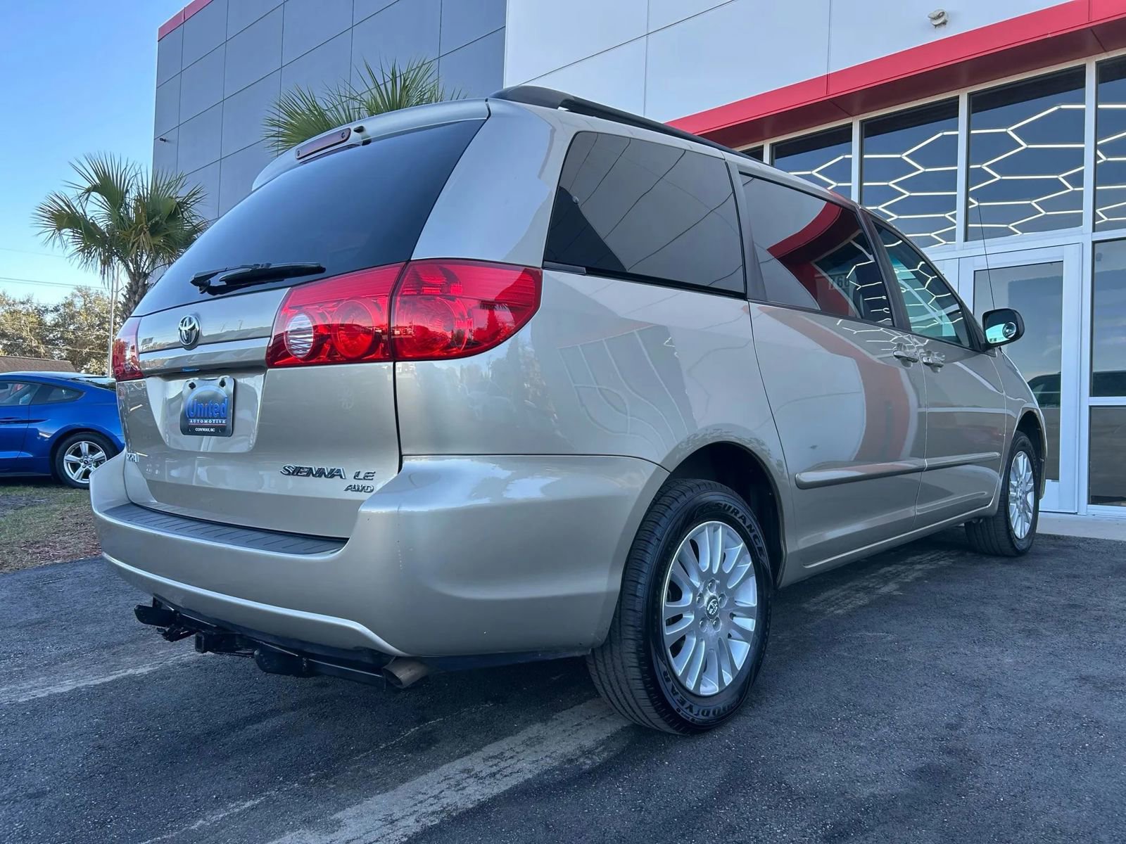 Used 2009 Toyota Sienna LE image 4
