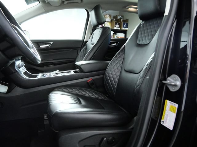 Certified 2023 Ford Edge Titanium w/ Equipment Group 301A AWD/4WD image 17