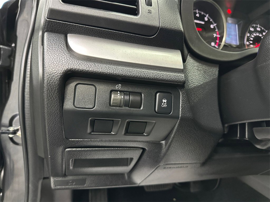 Used 2014 Subaru Crosstrek 2.0i Limited image 31