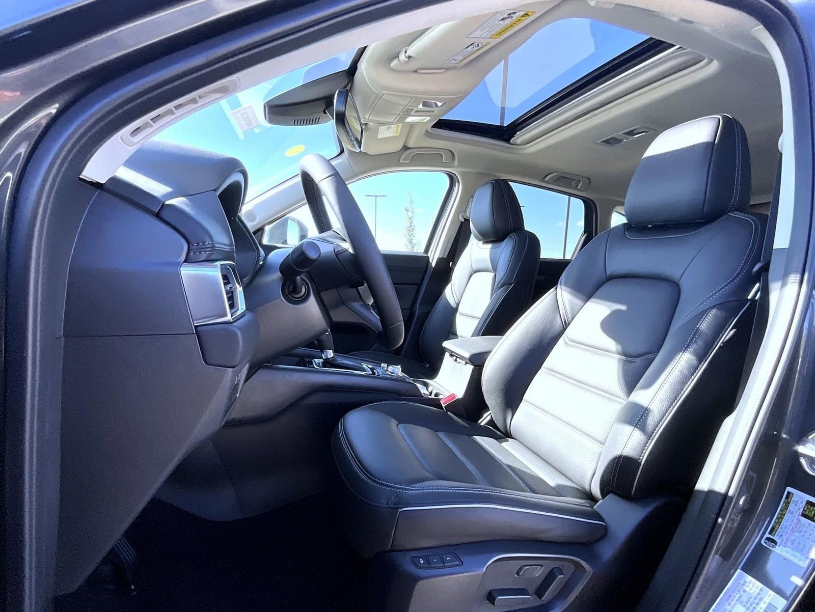 New 2025 MAZDA CX-5 AWD 2.5 S w/ Preferred Package image 11