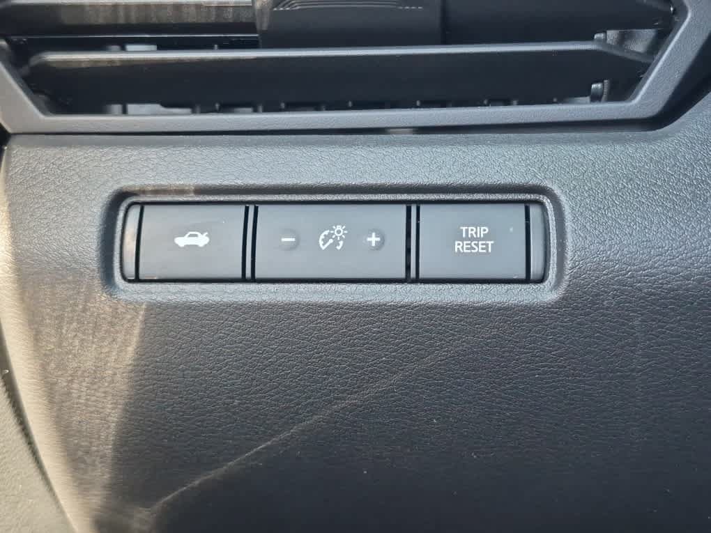 Used 2023 Nissan Altima 2.5 SR AWD/4WD image 17
