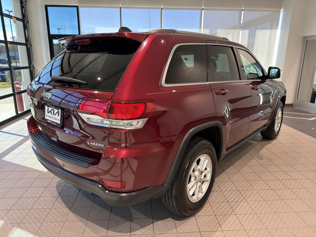 Used 2020 Jeep Grand Cherokee Laredo image 5