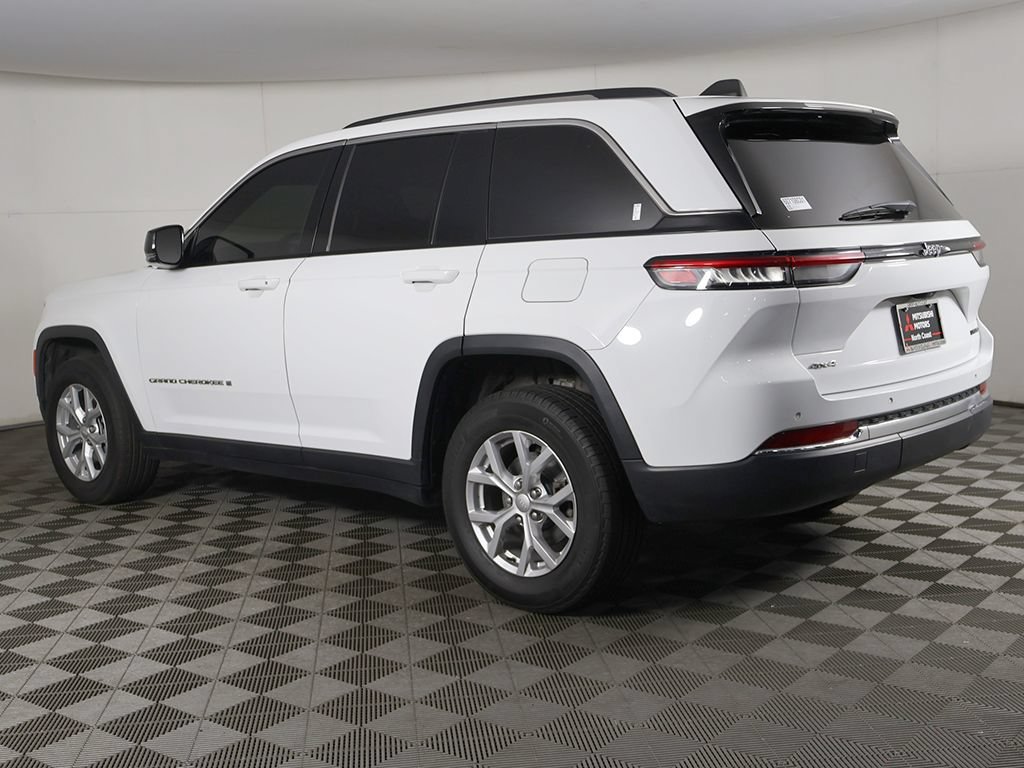 Used 2023 Jeep Grand Cherokee Limited AWD/4WD image 10