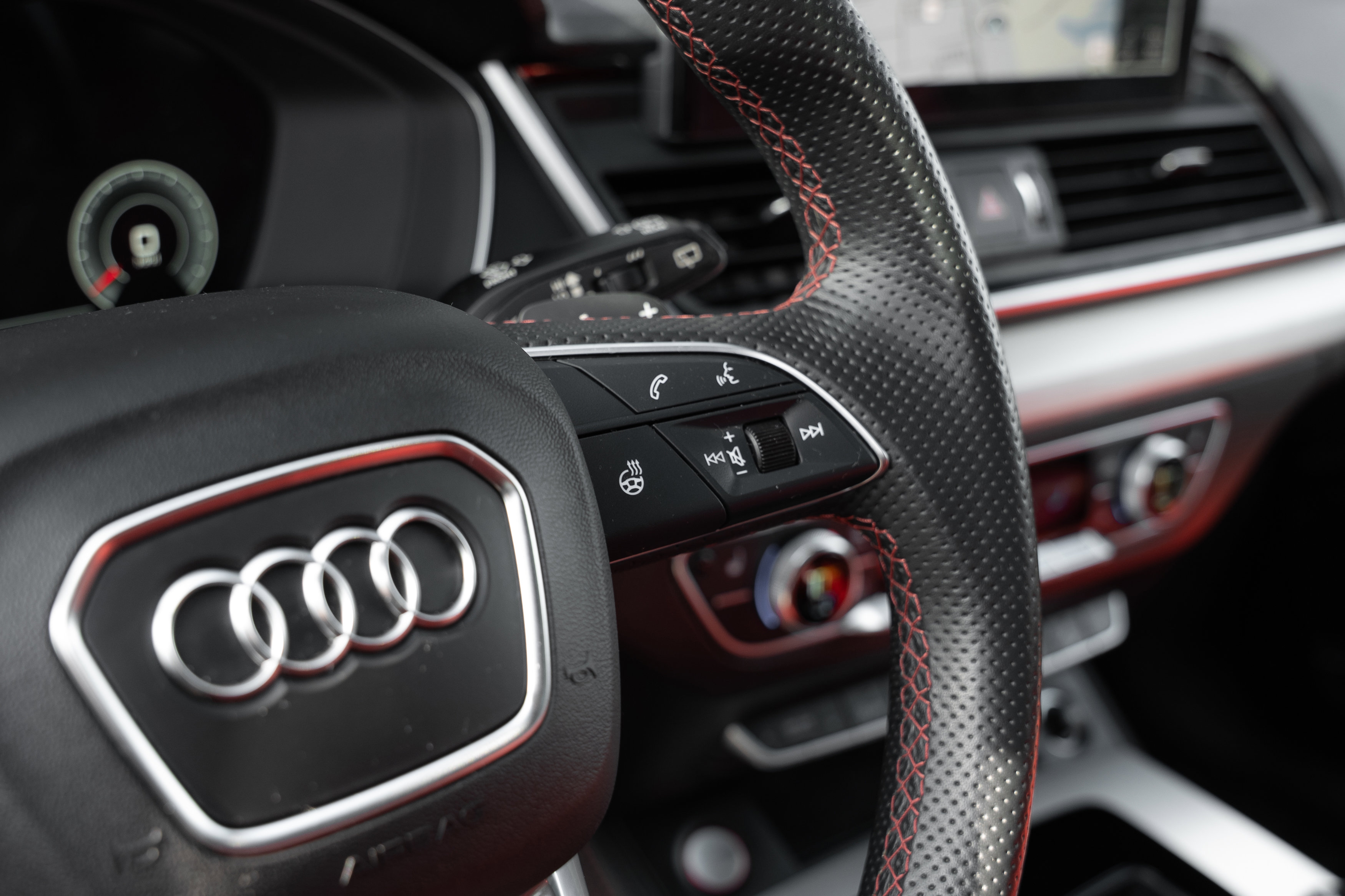 Certified 2021 Audi SQ5 Premium Plus w/ Premium Plus Package AWD/4WD image 12