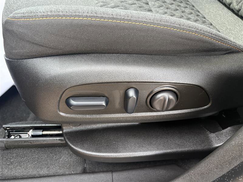 Used 2023 Chevrolet Equinox LT image 8