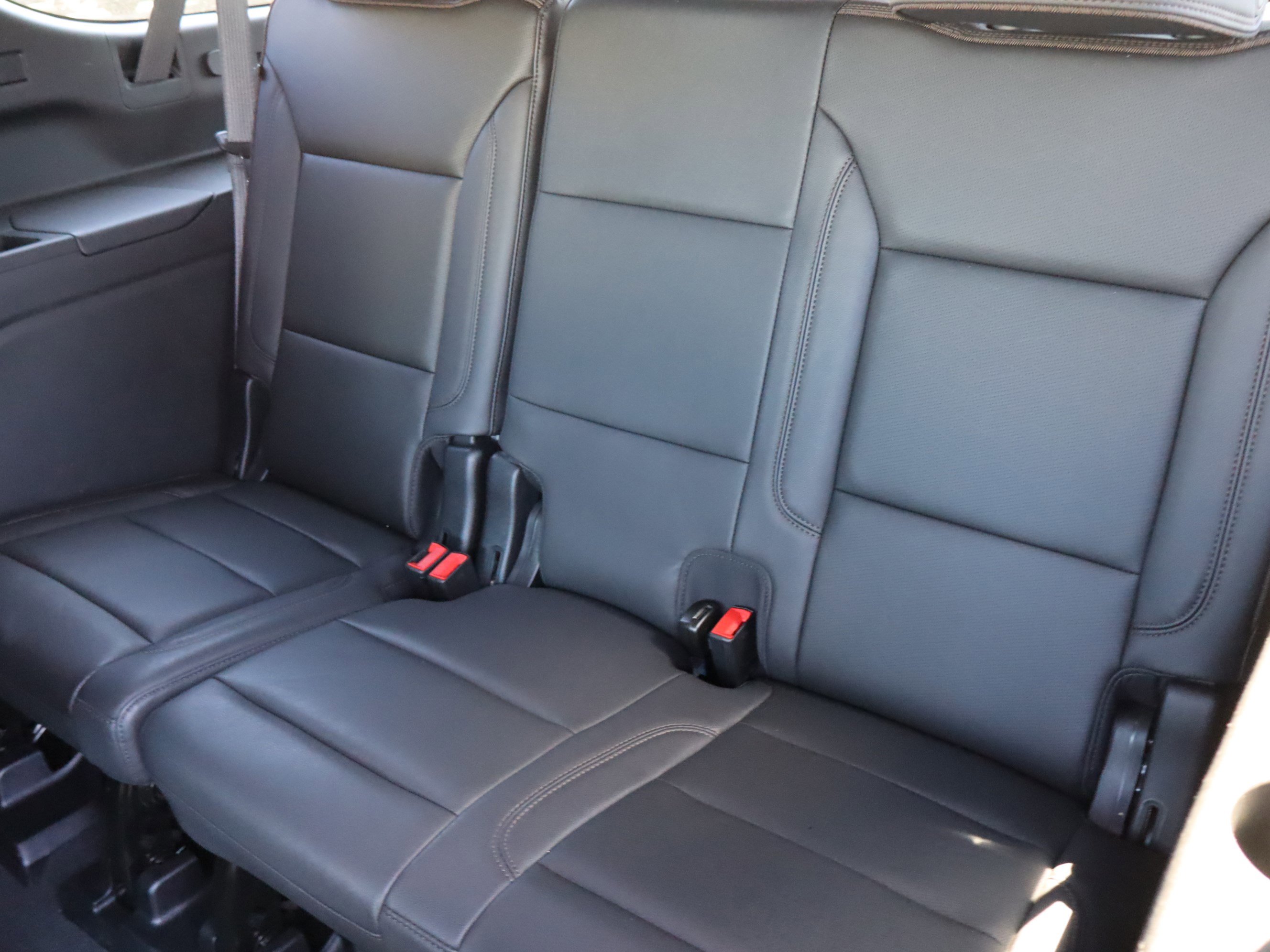 Used 2024 Chevrolet Suburban High Country w/ Advanced Technology Package AWD/4WD image 36