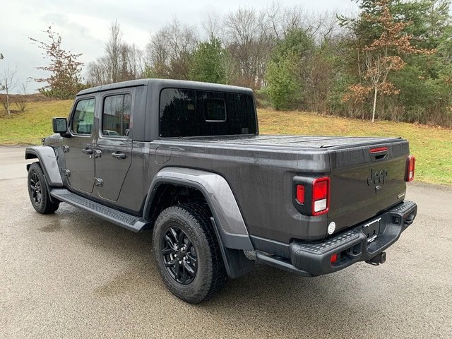 Certified 2023 Jeep Gladiator Sport image 3