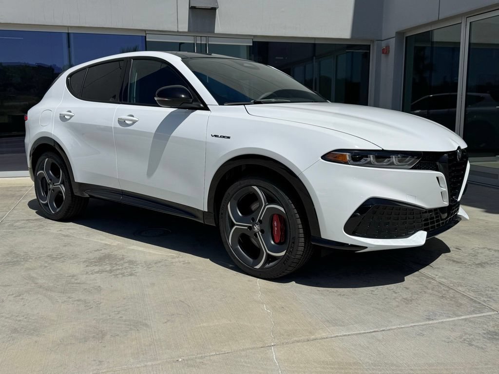 New 2026 Alfa Romeo Tonale w/ Quick Order Package 23H Volce AWD/4WD image 1