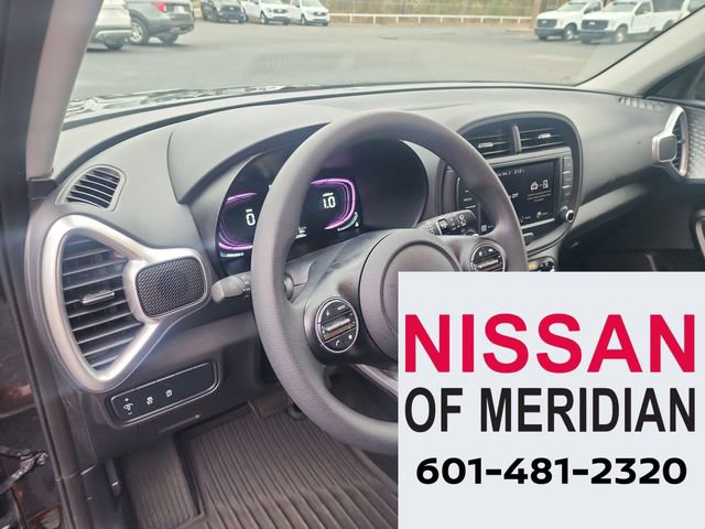 Used 2023 Kia Soul LX image 11