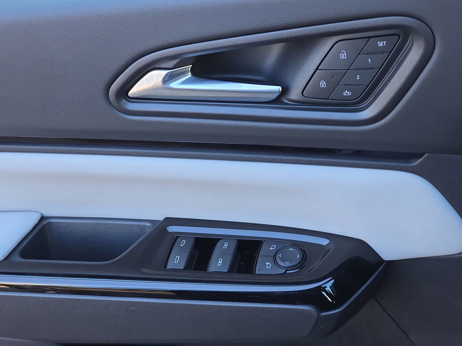 Used 2024 Honda Prologue Touring image 35