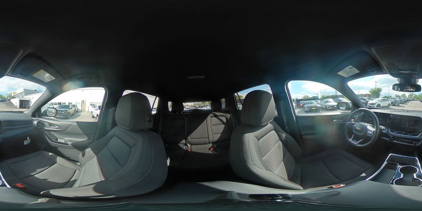 Used 2025 Chevrolet Equinox LT FWD image 42