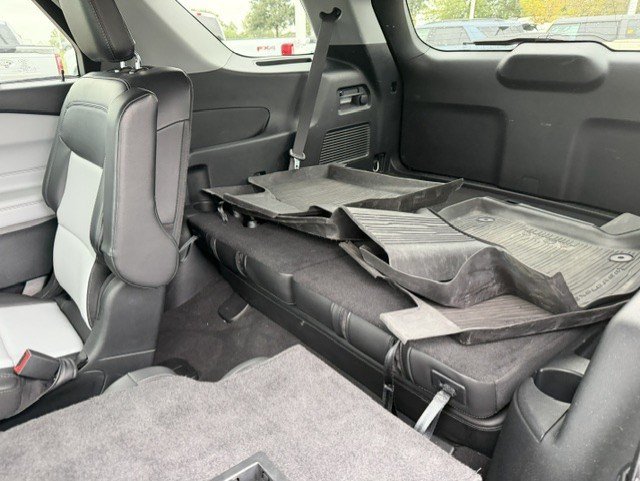 Certified 2023 Ford Explorer XLT w/ Equipment Group 202A AWD/4WD image 28